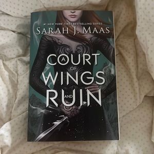 A Court of Wings and Ruin original cover